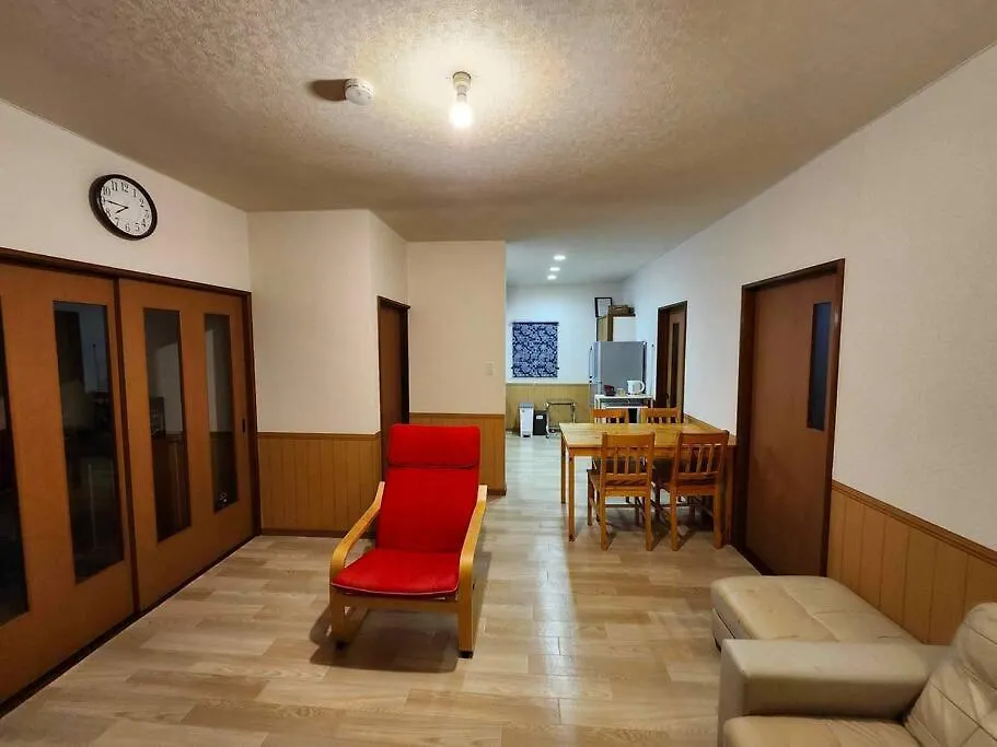 Holiday home 蒼い家温泉付貸別荘cozy Blue House Onsen Hot Spring Shiraoi